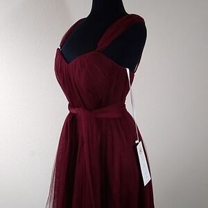 REVELRY COLOR CABERNET STRAPLES WOMEN DRESS SIZE 6